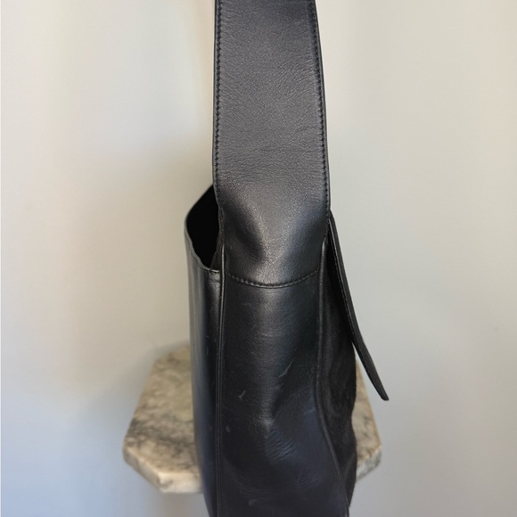 Elegant Black Leather, Suede Gucci Bag - Picture 4 of 12